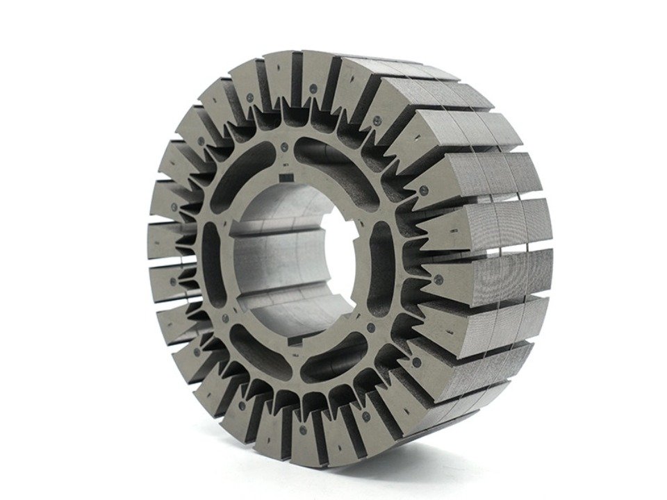 Cross-sectional view of a metallic scroll compressor