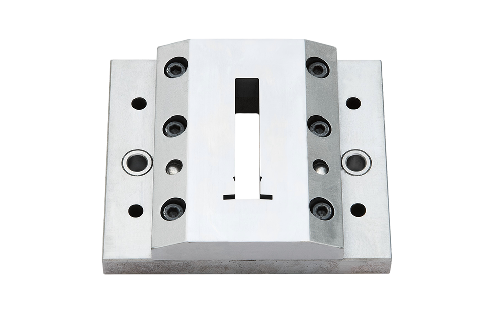 Motor core mold with punch
