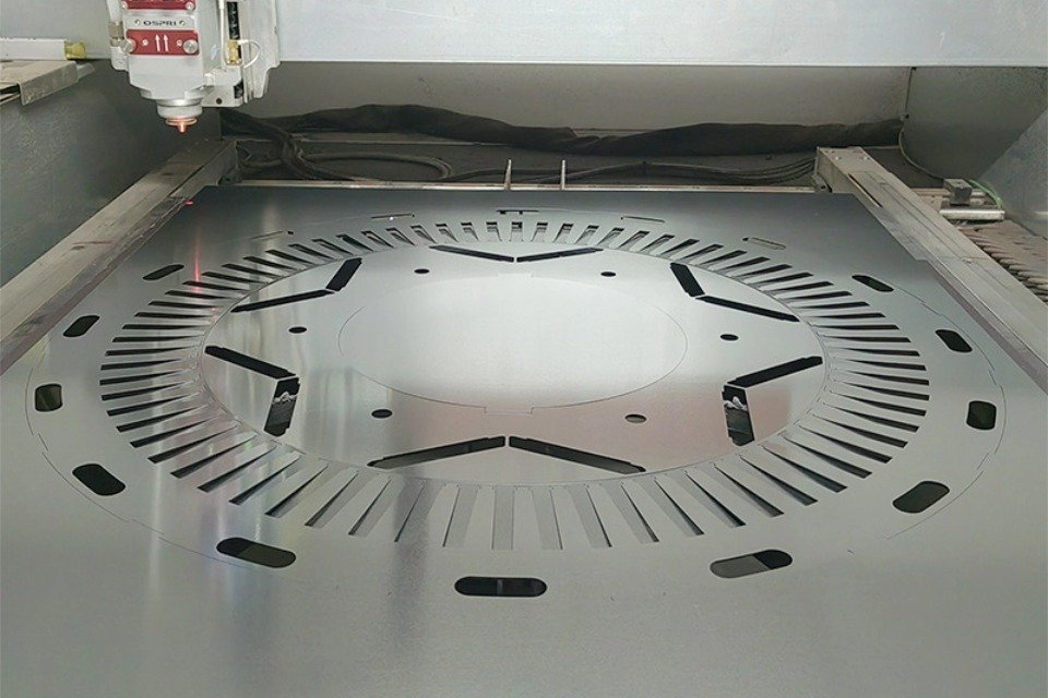 Production of large industrial motor core laminations