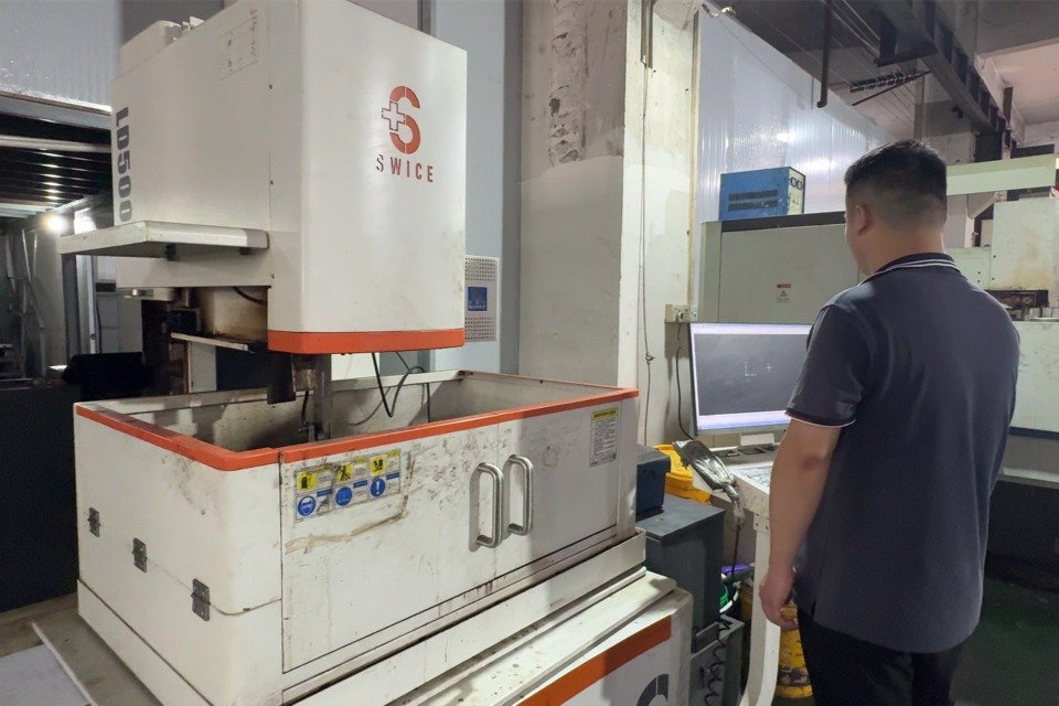 TAIWAN PRECISION WATER GRINDERS