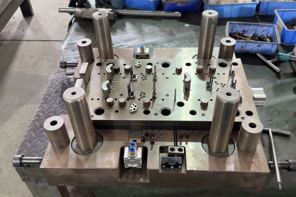 Tungsten carbide molds